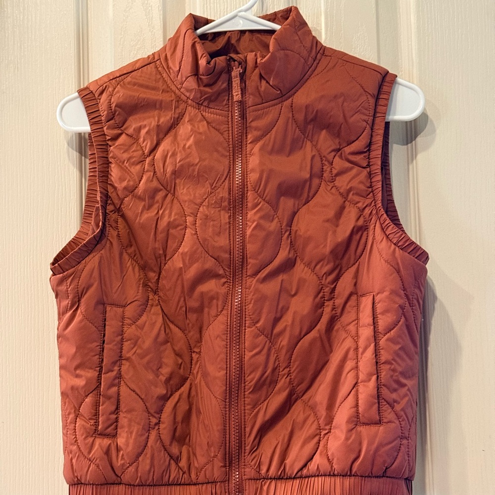 Old Navy Quilted Vest - Rust Orange
